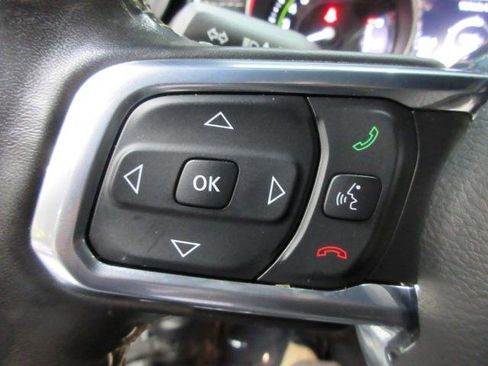 Used 2023 Jeep Wrangler Unlimited Sahara w/ Cold Weather Group image 17