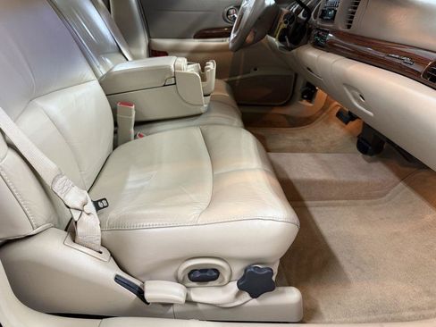 Used 2005 Buick Le Sabre Custom image 49