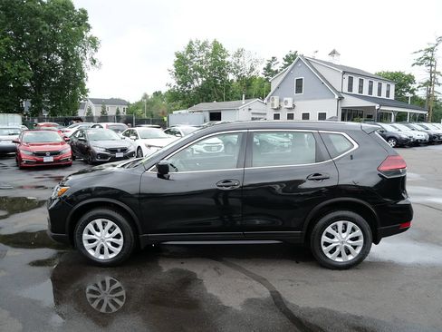 Used 2018 Nissan Rogue S AWD/4WD image 7