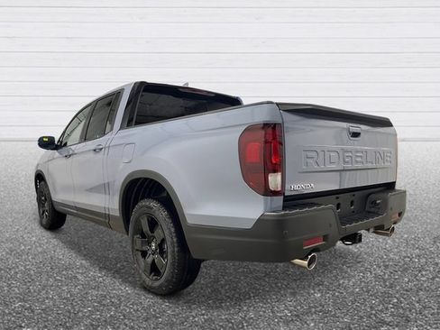 New 2026 Honda Ridgeline Black Edition image 3