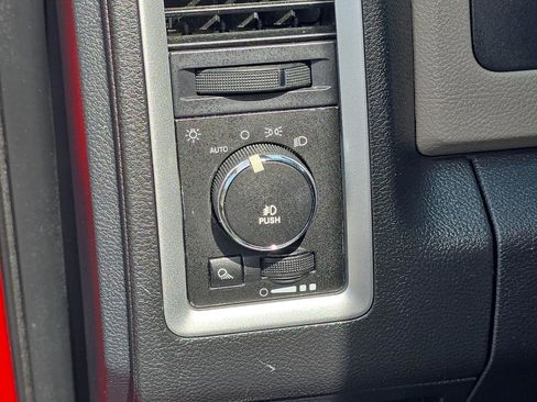 Used 2011 RAM 1500 Big Horn image 27