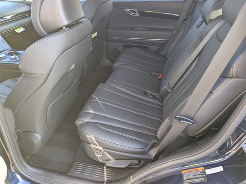 Used 2025 Genesis GV80 2.5T image 17