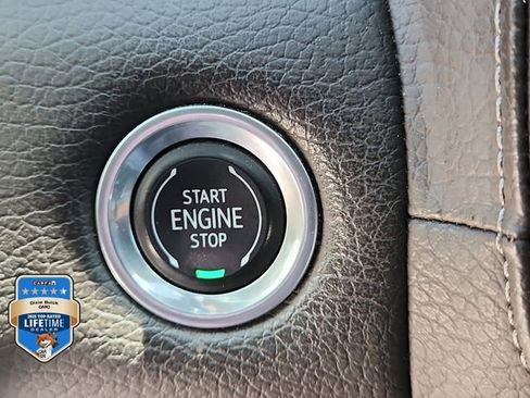 Certified 2022 GMC Yukon Denali RWD image 32
