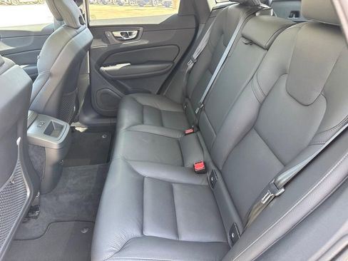 Certified 2025 Volvo XC60 B5 Plus AWD/4WD image 9