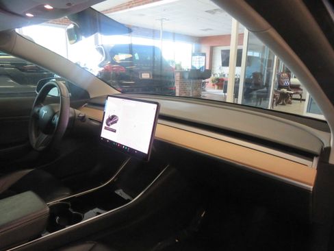 Used 2019 Tesla Model 3 Performance AWD/4WD image 29