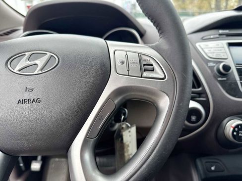 Used 2011 Hyundai Tucson GLS image 25