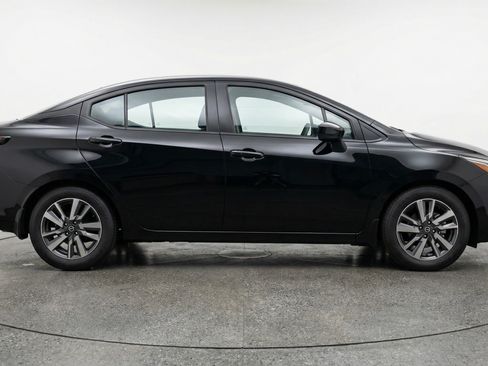 Used 2025 Nissan Versa SV image 11