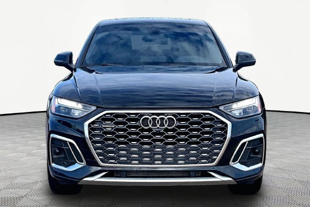 Used 2021 Audi Q5 2.0T Premium Plus w/ Premium Plus Package AWD/4WD image 3
