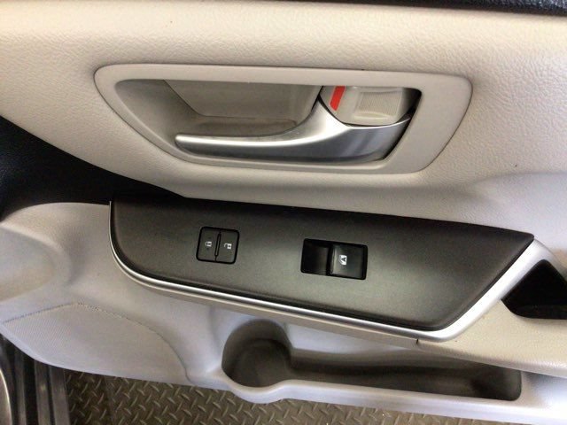 Used 2017 Toyota Camry LE FWD image 13