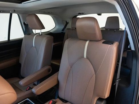Used 2024 Toyota Grand Highlander Platinum image 20