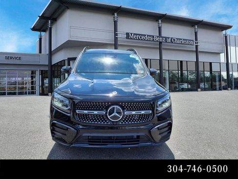 Used 2025 Mercedes-Benz GLB 250 4MATIC image 8