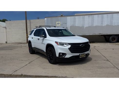 Used 2021 Chevrolet Traverse Premier w/ Redline Edition AWD/4WD image 5