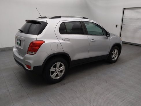 Used 2020 Chevrolet Trax LT w/ LT Convenience Package FWD image 10