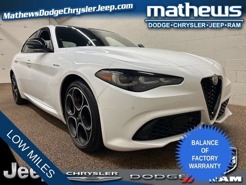 Used 2024 Alfa Romeo Giulia Veloce AWD/4WD image 1