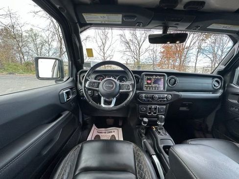Used 2022 Jeep Wrangler Unlimited Sahara image 18