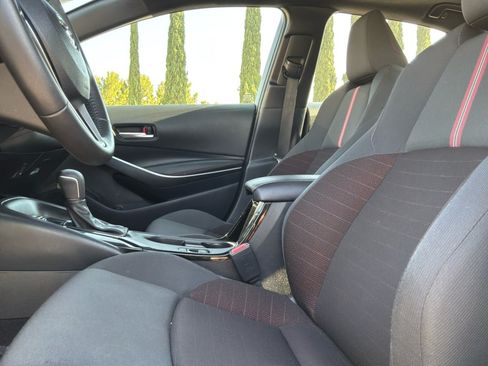 Used 2024 Toyota Corolla SE w/ SE Package FWD image 19