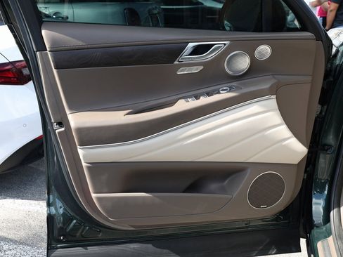 Used 2021 Genesis GV80 2.5T w/ Prestige Package 05 image 12