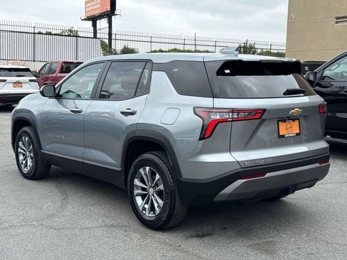 Used 2025 Chevrolet Equinox LT AWD/4WD image 5