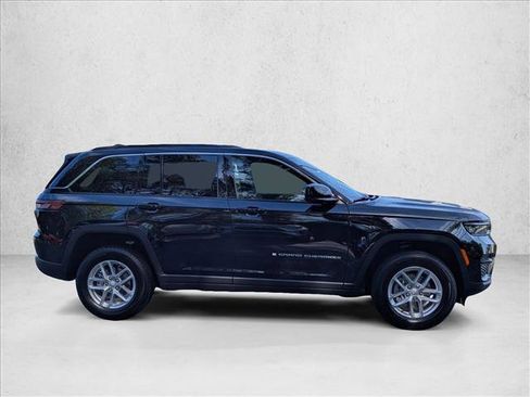 New 2025 Jeep Grand Cherokee Laredo X w/ Luxury Tech Group I image 4