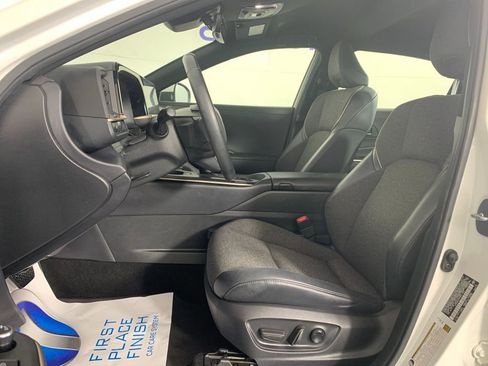 Used 2023 Toyota Crown XLE image 16