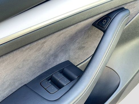 Used 2023 Tesla Model 3 Standard Range RWD image 16