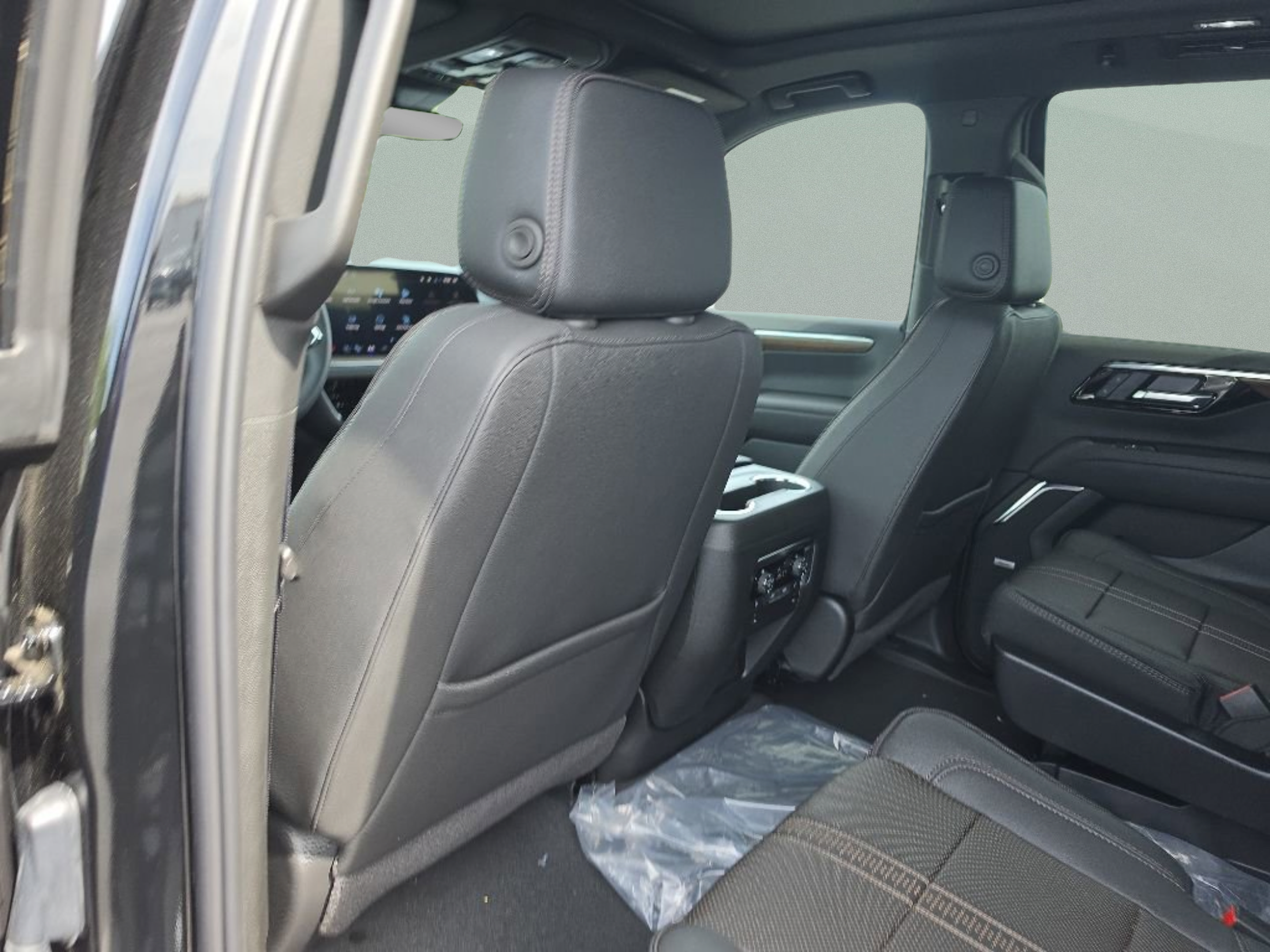 New 2026 Chevrolet Tahoe High Country AWD/4WD image 23