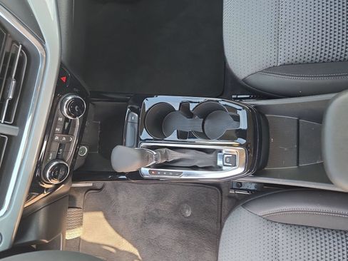Used 2025 Chevrolet Trax LT FWD image 14