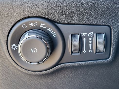 New 2026 Jeep Compass Latitude image 15