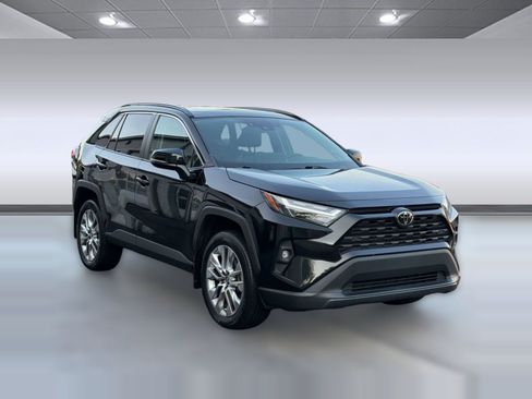 Used 2024 Toyota RAV4 XLE Premium w/ Weather Package FWD image 7