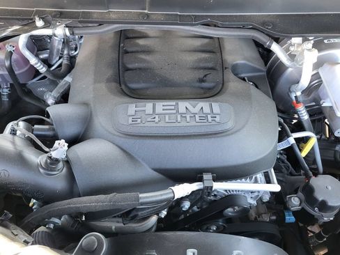 Used 2025 RAM 2500 Big Horn AWD/4WD image 34