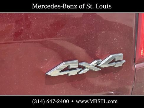 Used 2019 RAM 1500 4x4 Crew Cab image 8