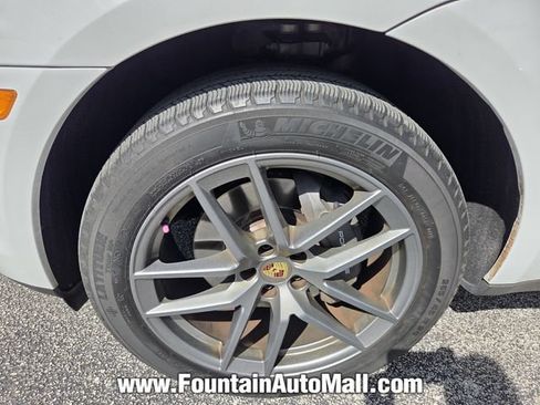 Used 2023 Porsche Macan Turbo AWD/4WD image 7