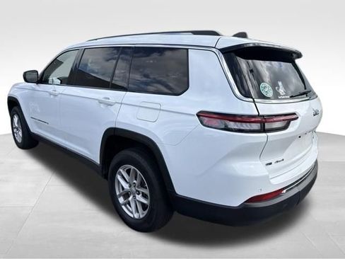 Used 2022 Jeep Grand Cherokee L Laredo w/ Luxury Tech Group I AWD/4WD image 6