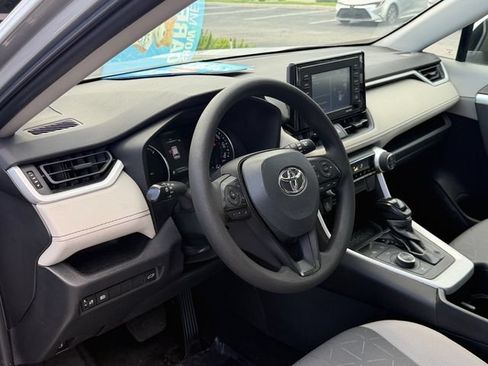 Used 2022 Toyota RAV4 XLE w/ Convenience Package AWD/4WD image 13