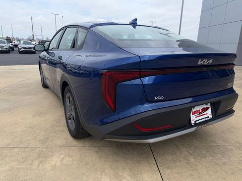 Used 2025 Kia K4 LXS image 9