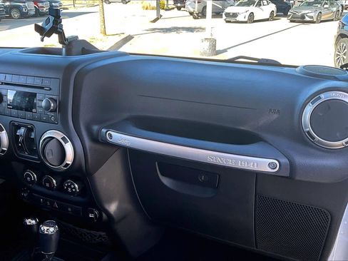 Certified 2018 Jeep Wrangler Unlimited Sahara image 16