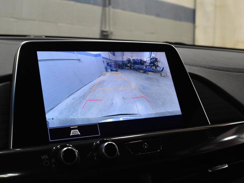 Certified 2021 Cadillac CT4 Luxury w/ Sun And Sound Package image 19