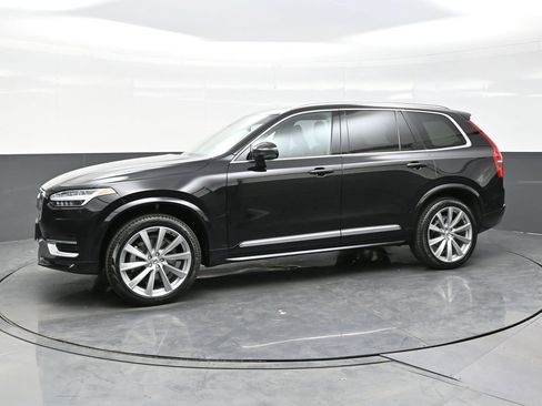 Used 2024 Volvo XC90 B6 Ultimate w/ Lounge Package image 3