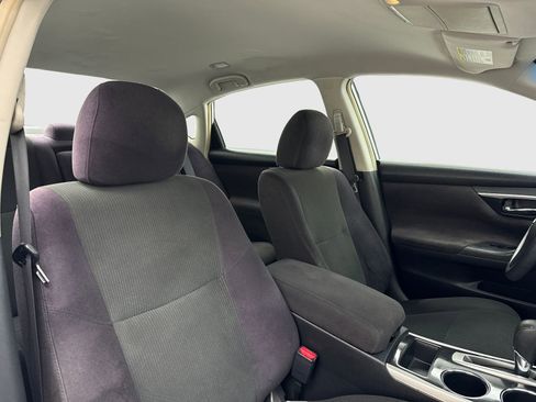 Used 2013 Nissan Altima 2.5 S FWD image 34