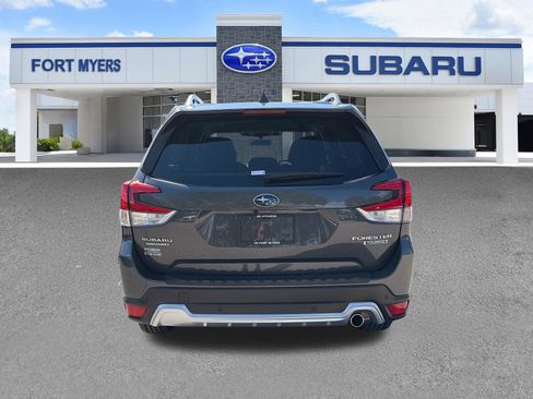 Used 2023 Subaru Forester Touring AWD/4WD image 3
