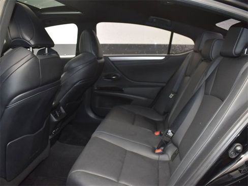 Used 2022 Lexus ES 350 F Sport image 10