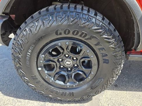 Used 2023 Ford Bronco Wildtrak AWD/4WD image 38