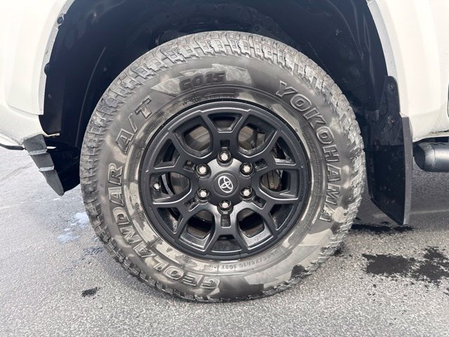 Certified 2020 Toyota Tacoma SR5 AWD/4WD image 13