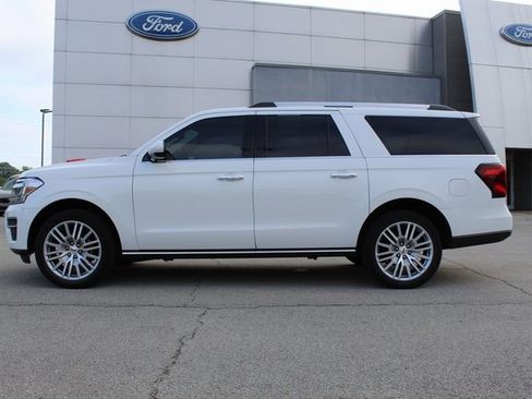 Used 2022 Ford Expedition Max Limited AWD/4WD image 2