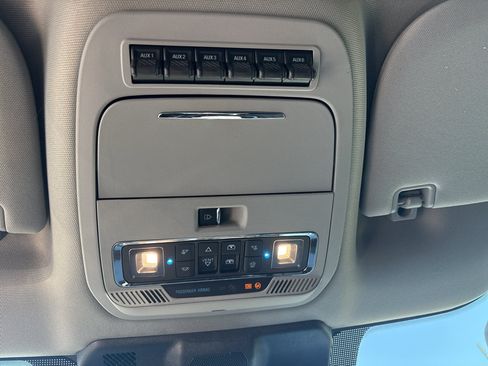 Used 2023 Ford F250 Lariat w/ Lariat Ultimate Package AWD/4WD image 19
