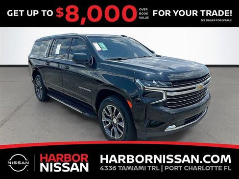 Used 2022 Chevrolet Suburban LT RWD image 1
