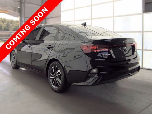 Used 2024 Kia Forte LXS w/ LXS Technology Package FWD image 5