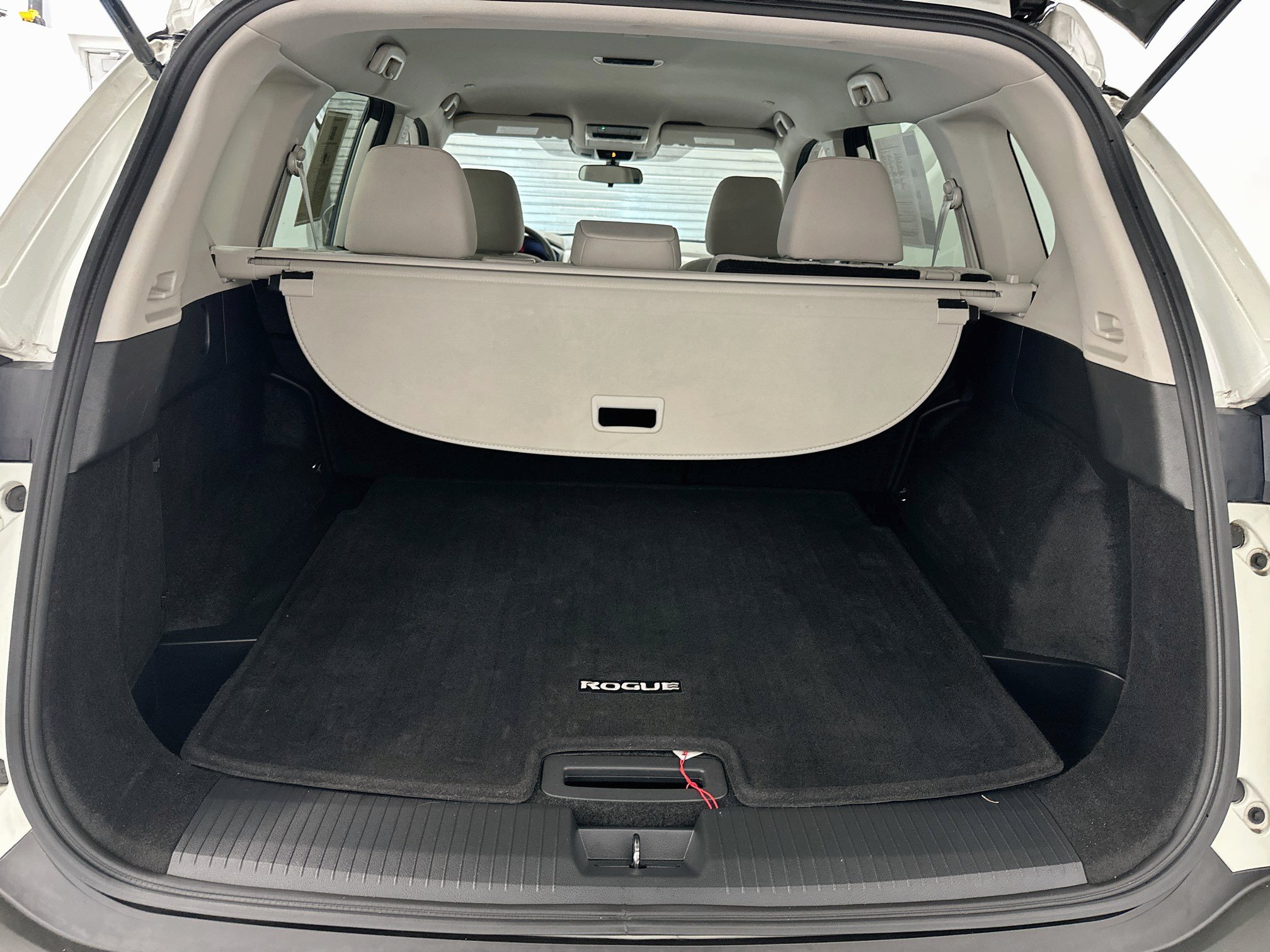 Used 2023 Nissan Rogue SV AWD/4WD image 29