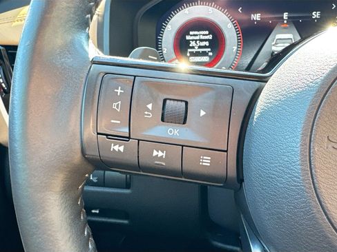 Used 2022 Nissan Rogue Platinum w/ Head-Up Display Package FWD image 11