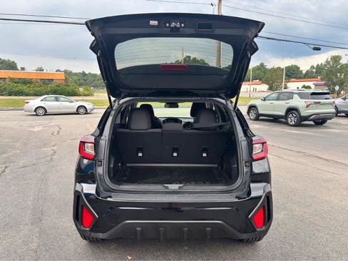 Used 2024 Subaru Crosstrek 2.0i Premium AWD/4WD image 8